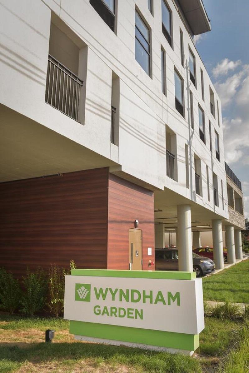 Отель Wyndham Garden North Bergen - Secaucus Экстерьер фото